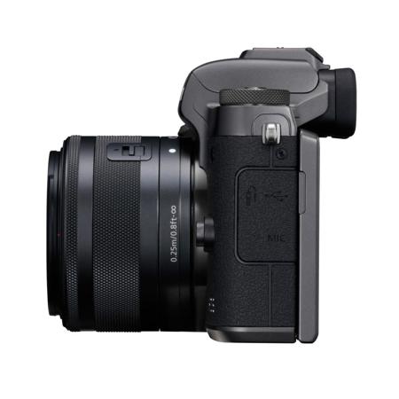 Canon EOS M5 Mirrorless with 15-45mm STM Lens