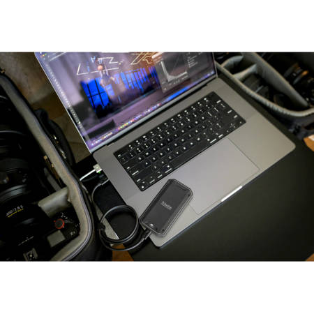 SanDisk Professional PRO-G40 4TB Thunderbolt 3 Portable SanDisk Professional PRO-G40 4TB Thunderbolt 3 Portable