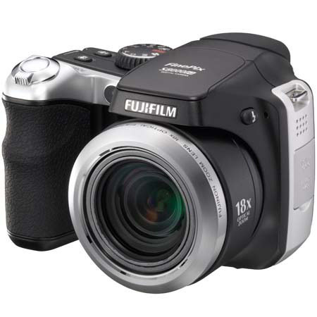 Fujifilm FinePix S8000FD Digital Camera, 8 MP, 18x Optical Zoom, 5.1x Digital Zoom, and 2.7" LCD Screen