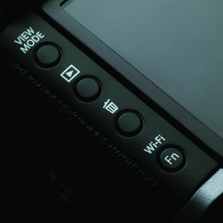 Fujifilm X100T Digital Camera Black, 16.3MP, Hybrid Viewfinder, 23mm F/2 Lens, 6 FPS, 3" LKCD, Full HD 1080p Video
