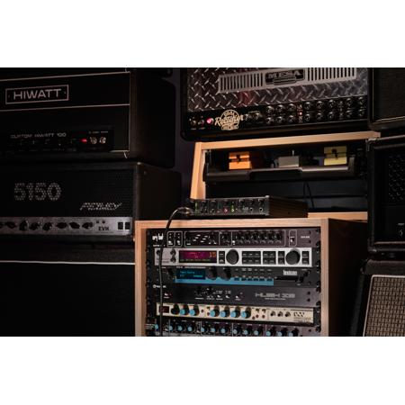 IK Multimedia Axe I/O + AmpliTube 5 MAX Bundle CB-AXEIOAT5