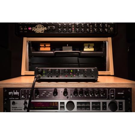 IK Multimedia Axe I/O + AmpliTube 5 MAX Bundle CB-AXEIOAT5-HCD-IN