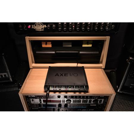 IK Multimedia Axe I/O + AmpliTube 5 MAX Bundle CB-AXEIOAT5-HCD-IN