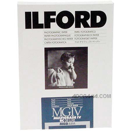 Ilford Multigrade IV RC Deluxe Black & White Enlarging Paper - 30" x 40", 50 Sheets - Pearl Surface