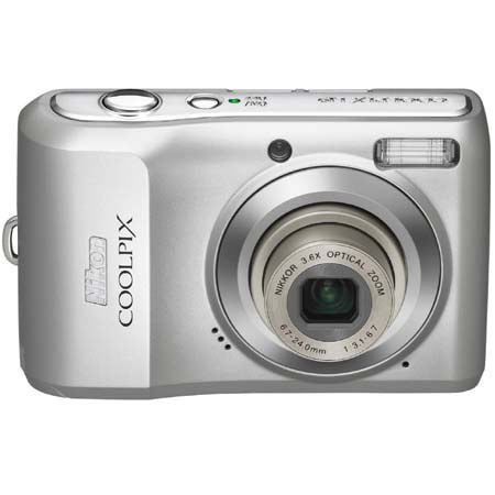 Nikon Coolpix L19 Dig Cam Kit,Brght Slvr w/4GB SD Card