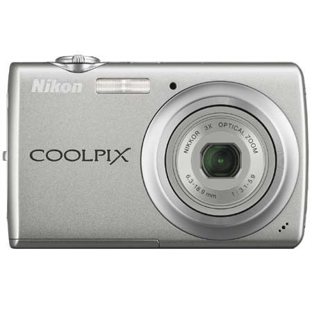 Nikon Coolpix S220 Dig Cam Kit w/Cleaning Kit , Silver