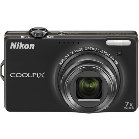 Nikon Coolpix S6000 Camera Kit with 4GB Card, Black