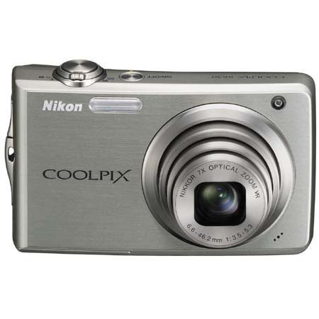 Nikon Coolpix S630 Dig Cam Kit with 4GB SD Card, Silver