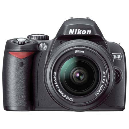 Nikon D40 Dig Camera/ Lens Kit w/ Lowepro Holster Case