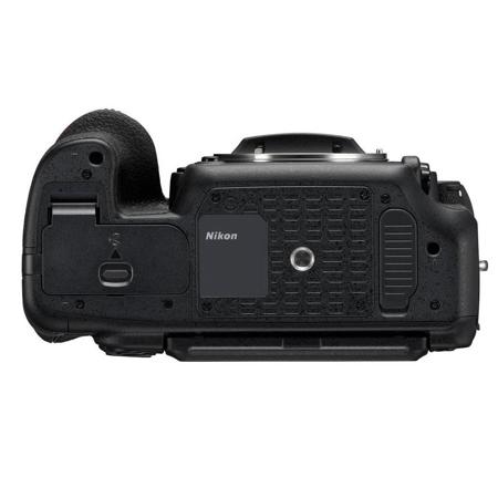 Nikon D500 DSLR Sports & Wildlife Kit w/200-500/5.6 E Lens, MBD17
