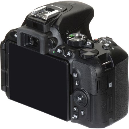 Nikon D5600 ボディ Amazon.com : D5600 DX-format Digital SLR Body : Electronics