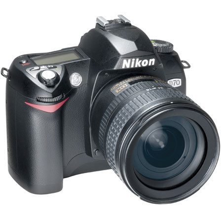 Nikon Disc. D70 Digital SLR Camera Kit, 6.1MP, with 18-70mm f/3.5-4.5G ED IF AF-S DX Zoom Lens - USA Warranty