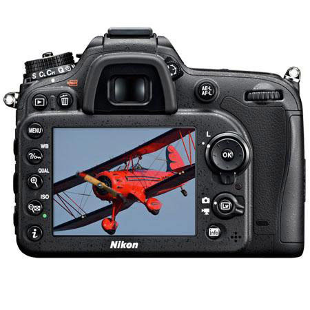 Nikon D7100 DSLR with 18-140mm VR Lens