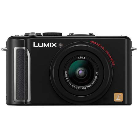 Panasonic Lumix DMC-LXLK Kit 4GB Card/Case/Tripod Black
