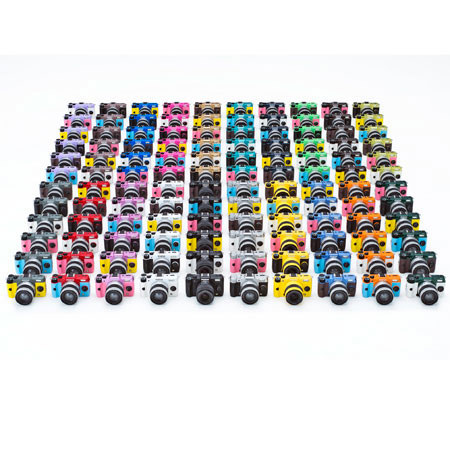 Pentax Q7 Mirrorless Digital Camera with 5-15mm Q Lens - Metal Green/White