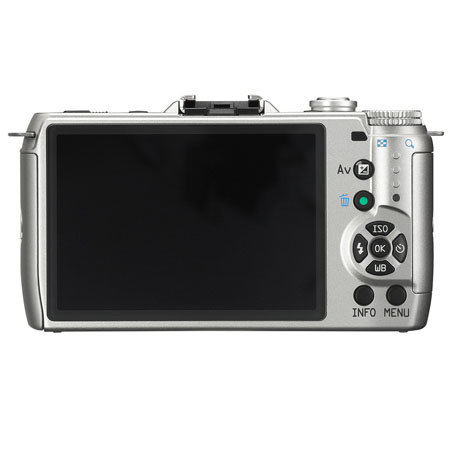 Pentax Q7 Mirrorless Digital Camera w/5-15mm & 15-45mm Lenses - Silver
