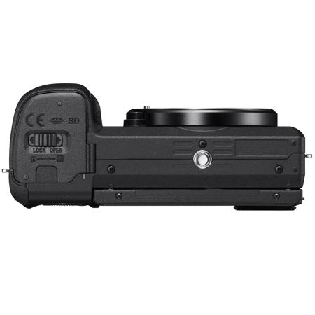 Sony Alpha a6400 Mirrorless Camera with 18-135mm f/3.5-5.6