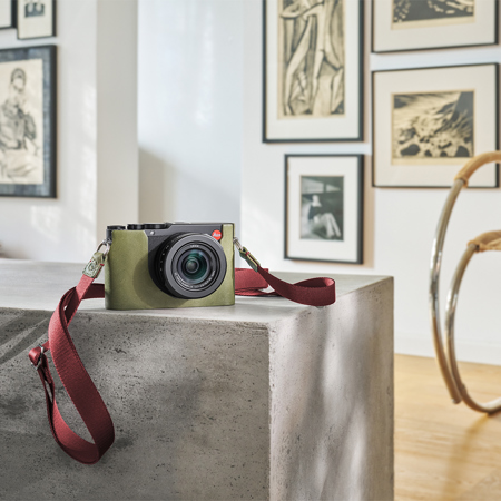 Leica Leather Half Case for D-Lux 8 Camera