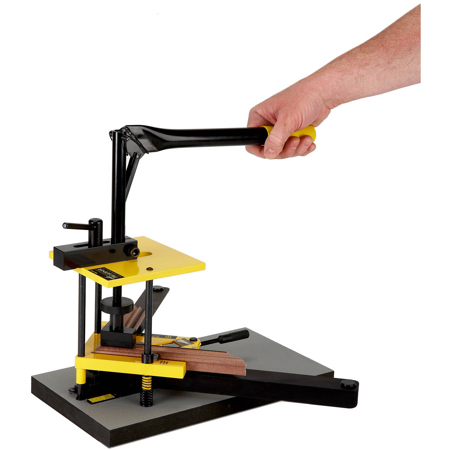 Logan Graphics F300-2: Pro Joiner Holds Wood Frame Sections Together for Nailing