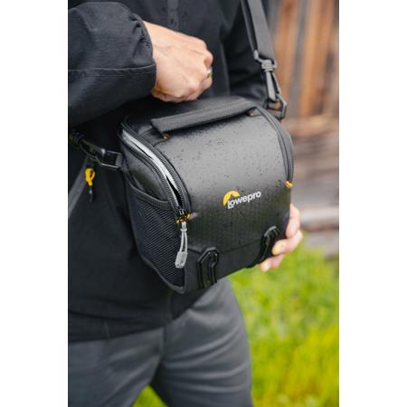 Lowepro Adventura SH 120 III 3L ショルダーバッグ for Viewfinder and Full Frame Mirrorless Cameras, Black Dodd Camera - LOWEPRO Adventura SH 120 II Black Shoulder Bag