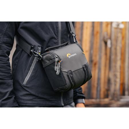 Lowepro Adventura SH 120 III 3L ショルダーバッグ for Viewfinder and Full Frame Mirrorless Cameras, Black Dodd Camera - LOWEPRO Adventura SH 120 II Black Shoulder Bag