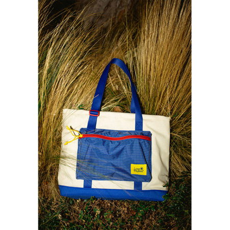 The Long Weekend Beacon 18L Tote Bag, Creme-Multi 213-025