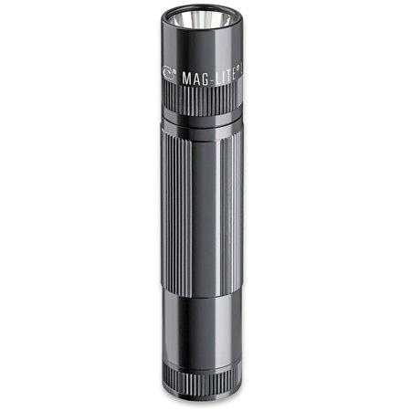 Maglite XL200-S3096 LED Flashlight with 3 AAA Battery, Gray