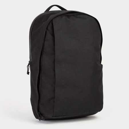 Moment MTW 17L Backpack, Black