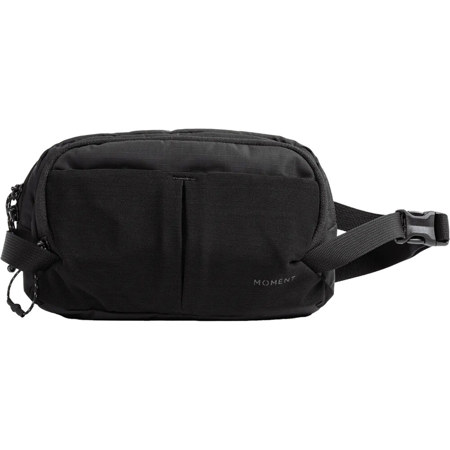 Moment Take 1.5L Sling Bag Black