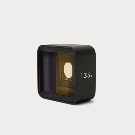 Moment T-Series 1.33x Anamorphic Mobile Lens II, Gold42 Flare 130-122