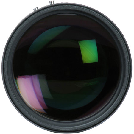 Nikon 135mm f/2 AF-D DC NIKKOR Lens with Hood - Nikon U.S.A. Warranty