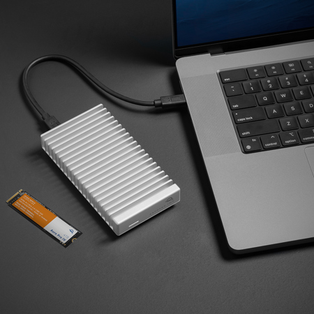 OWC Express 1M2 USB4 80Gb/s Portable Bus-Powered NVMe M.2 External