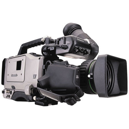 Panasonic anasonic AG-DVC200 Professional DV Camcorder. Pro Shooter Kit with 1/2" IT 3-CCD, Fujinon 20x Lens, AGVF5 1.5" B&W Viewfinder, Anton Bauer UL2S Ultralite, ABP170 AC Adapter/Charger and 1 Trip Pack 14 Battery, 10 186 Tapes, Kata Survivor Camera Case