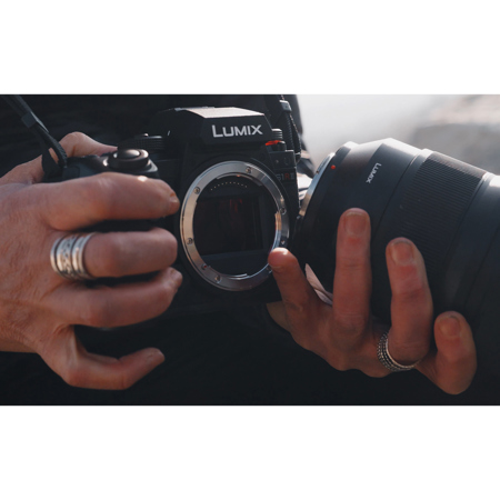 Panasonic LUMIX S1RII Mirrorless Camera DC-S1RM2BODY9