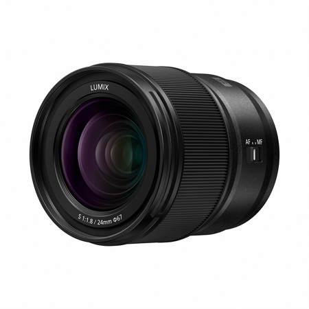 Panasonic LUMIX S 24mm f/1.8 Lens for L Mount, with 67mm UV and