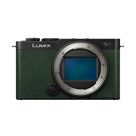 Panasonic LUMIX S9 Mirrorless Camera w/18-40mm f/4.5-6.3 Lens