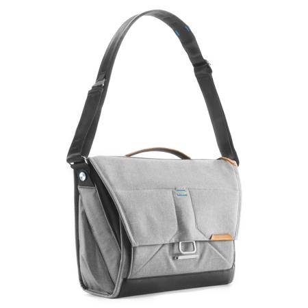 Peak Design Everyday Messenger Bag V2 for 13