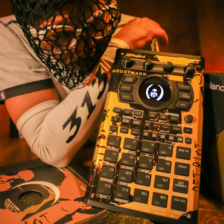 極希少/自主盤◆ドイツメロディアスAOR◆P.N.8/WHAT YOU SEE Roland SP-404MKII KDJ Records Limited Edition Creative Sampler and