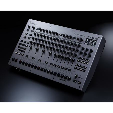 Roland TR-1000 Classic Hybrid Sampling Drum Machine TR-1000