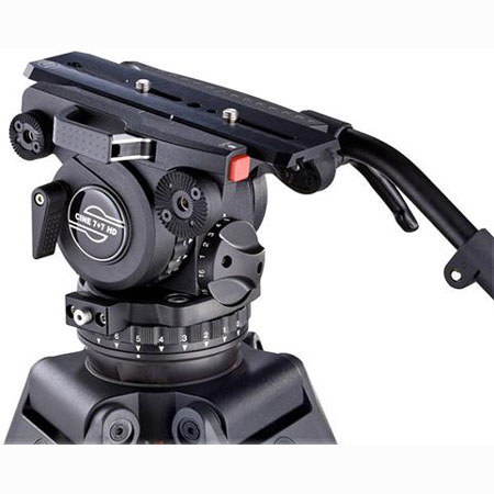 Sachtler 1970 System 7+7 HD with Cine 7+7 HD Fluid Head, Aluminum Tripod DA 100 HD, Spreader SP 100/150, Supports 48 lbs, Maximum Height 62"