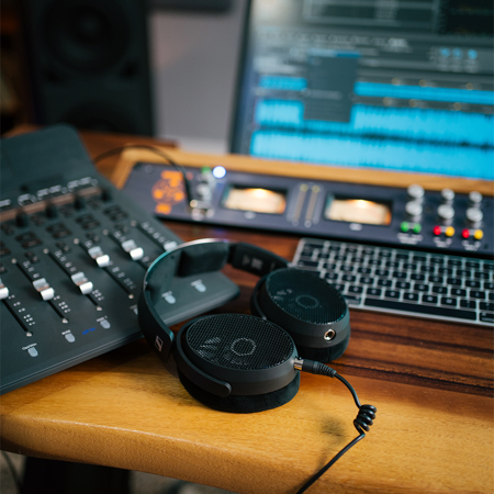 Sennheiser HD 490 PRO PLUS Open-Back Reference Studio Headphones
