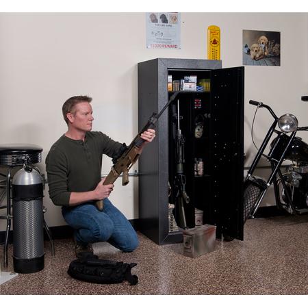 Stack-On Tactical Steel Security Cabinet for 2 Tact.Weapons & 14 Rifles/Shotguns
