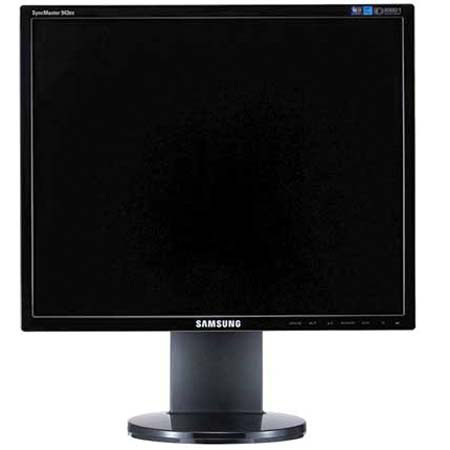 Samsung 743BX 17" LCD Computer Monitor, 1280 x 1024 Resolution, 7000:1 Dynamic Contrast Ratio, 300 cd/m Brightness, Glossy Black Finish