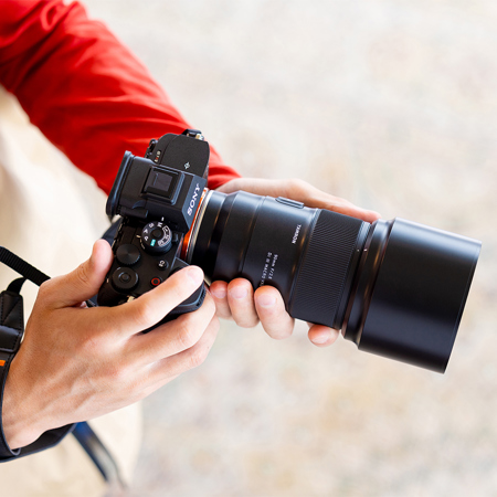 Tamron 90mm f/2.8 Di III VXD Macro Lens for Sony E AFF072S700