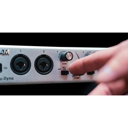 DTM・DAW TASCAM SERIES 8p Dyna SERIES 8p Dyna | 8-Channel Mic Preamp & DA Converter with