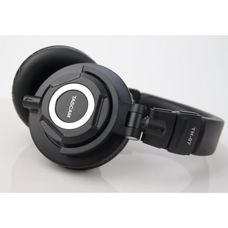Tascam TH-07 High Definition Monitor Headphones