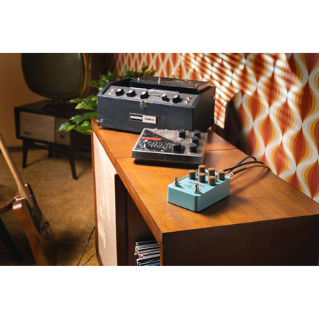 Universal Audio UAFX Del-Verb Ambience Companion Reverb and Delay