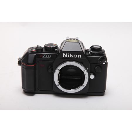 Nikon N2000 SLR Film Camera Body