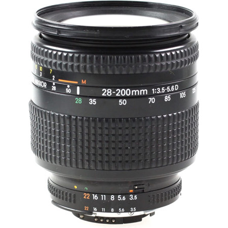 Nikon 28-200mm f/3.5-5.6D IF AF Wide Angle Telephoto Nikkor Zoom Lens