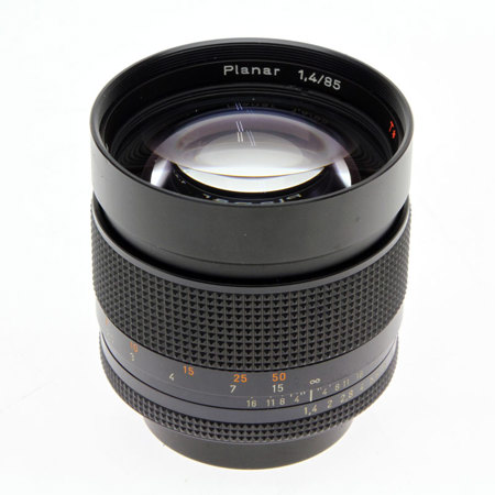 Carl Zeiss Planar 85mm f/1.4 T* Lens for Contax / Yashica Mount SLRs